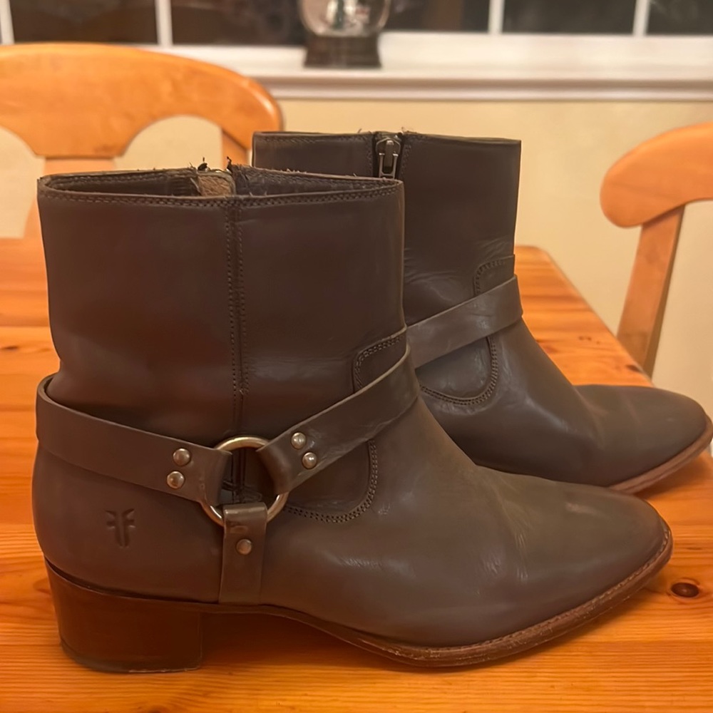Frye Grey Dara Leather Harness - size 9